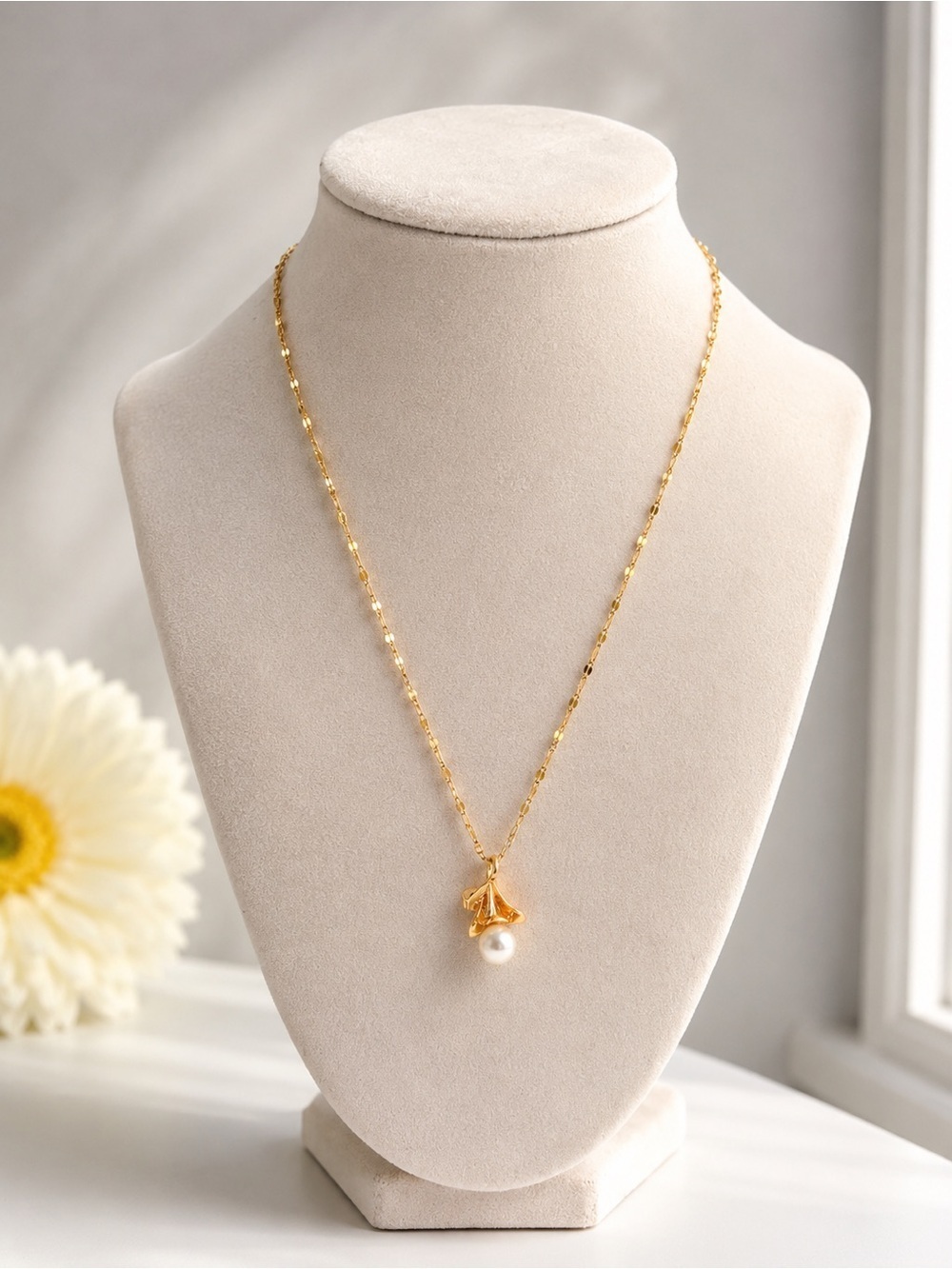 Gold Flower Pearl Pendant Necklace Stainless Steel Elegant Minimal Gift